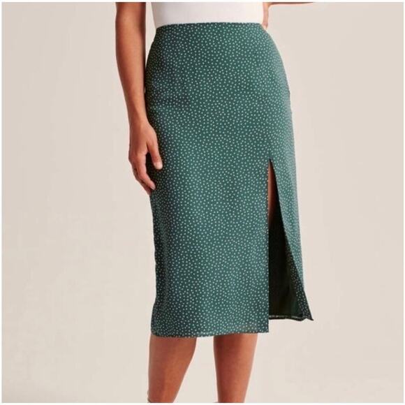 Abercrombie & Fitch Dresses & Skirts - Abercrombie & Fitch Green Polka Dot Midi Skirt Slit Size Medium